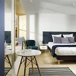 Au Petit Pont Hotel
