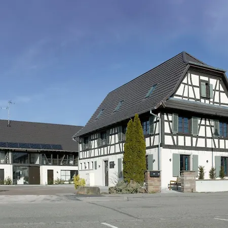 Au Petit Pont Hotel 3*