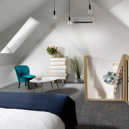 Au Petit Pont Hotel 3*