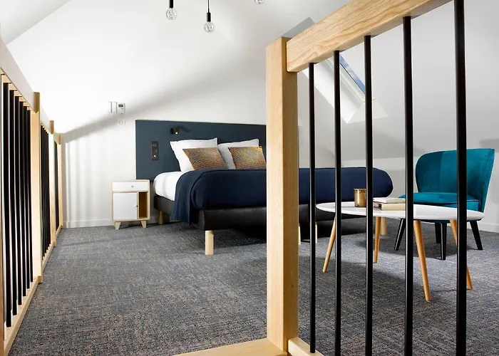Au Petit Pont Otel 3*